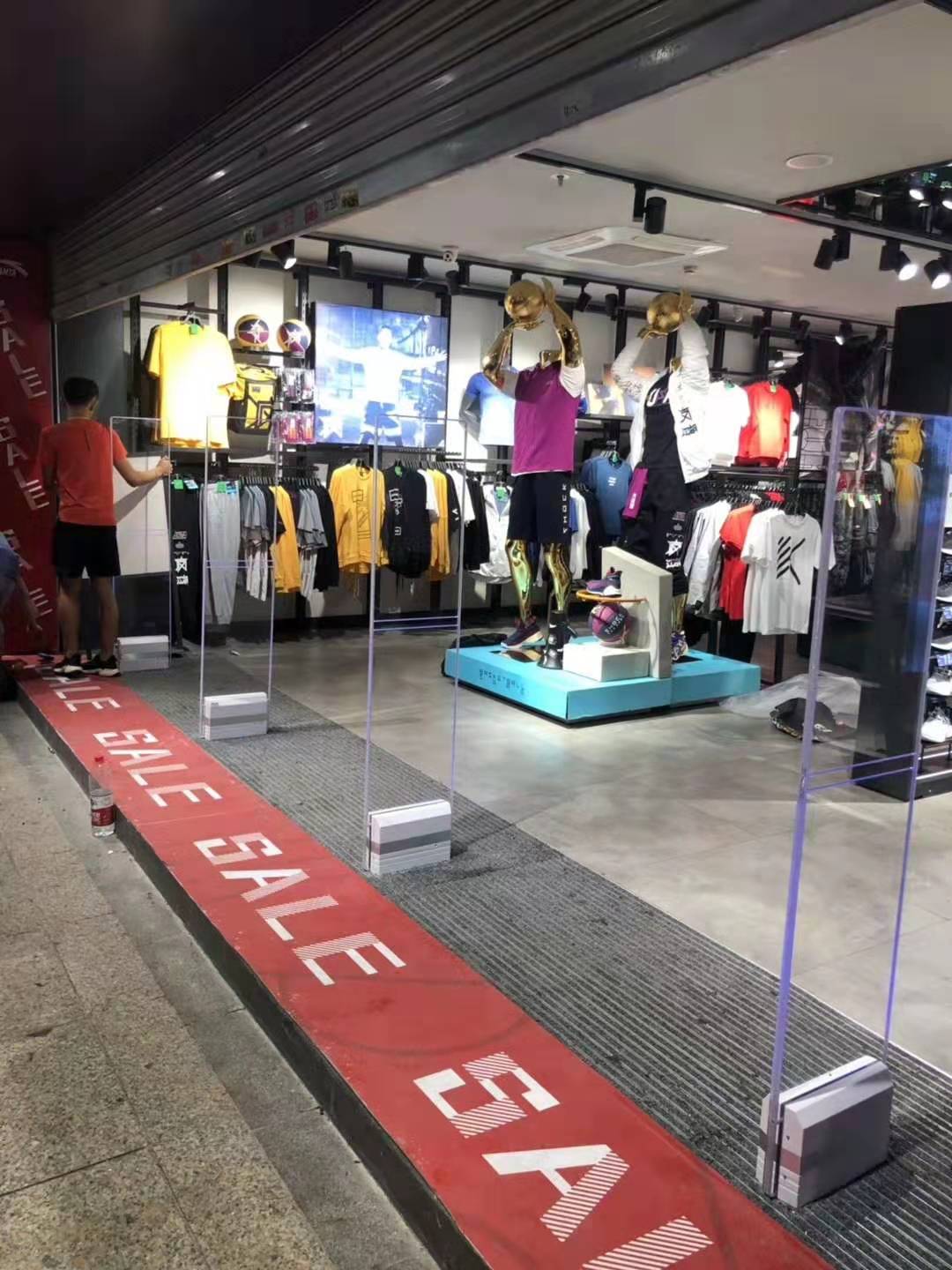 服裝店如何使用防盜標簽來防盜？